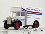 Фургон Cliffords Dairies (8см) 2137 [IS]