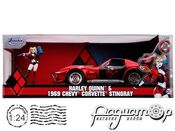 Chevrolet Corvette Stingray Coupe with Harley Quinn figure (1969) 31196