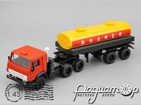 КамАЗ-54112 с полуприцепом-цистерной 