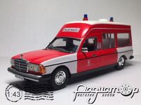 Mercedes-300D W123 Ambulance Hamburg (1975) 257033. [PD]