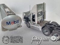 Mack CH613 Mobil Oil Tanker (2000) 4736 [US]
