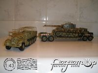 Набор SdKfz. 9 18-TON FAMO + Panzerkampfwagen Tigre Ausf. E (1944) 317724 [SR]