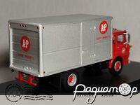 Chevrolet Tilt Cab Box Truck (1960) NEO64088 [SM]