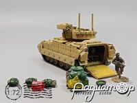 M2A2 Bradley (з фігуркою) (2000) 590570