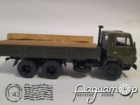 КамАЗ-5320 бортовой (с грузом) (1977) 924056 [DA]*