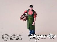 Вантажник із ящиком, в червоній сорочці 257443 [BR]