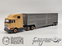 International 9800 Eagle COE с полуприцепом-скотовозом (1995) 512632 [SV]*