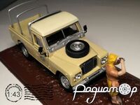 Land Rover 109 (з фігуркою) (1980) 122111 [AM]