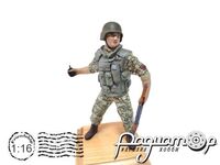 Боец ВСУ с автоматом и гранатой, в пикселе (1 фигурка) 586152 [IO]