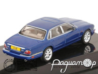 Jaguar XJ8 (X308) (1998) CLC588N