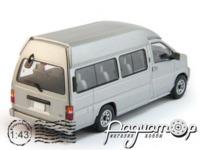 Nissan Elgrand (1997) 868806
