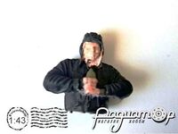 Танкист в люк бронетехники (1шт) 257493 [BR]