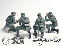 Немецкий артиллерийский расчёт (4 фигурки) 257508 [BR]