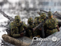 Экипаж Volkswagen Kubelwagen Type 82 (4 фигурки) 944414