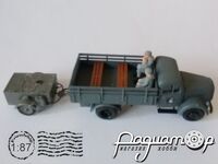 Opel Blitz з напівпричепом зі складу Люфтваффе, з двома фігурками солдатів (1939) 586305 [IO]