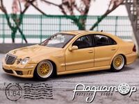Mercedes-Benz E63 W211 Lowrider (2006) 441888