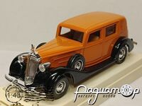 Packard Sedan (1944) 666842 [IS]***