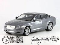Jaguar XJ (2010) 22517SIL