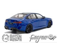 BMW M5 (G90) Sedan (2025) S4317551