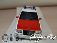 Mercedes-Benz E 320 T Notarzt (1995) 318261 [SR]***