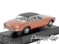 Daimler Double Six MKII (1975) VA13903
