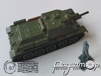 Радянська самохідна установка СУ-122 (1943) (з фігуркою танкіста) 586 368 [IO]