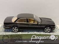 Jaguar XJ8 