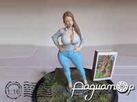 Офісна фігурка №1 Дівчина у блакитних джинсах (1шт) 440175 [ZI]