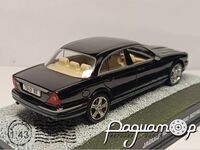 Jaguar XJ8 