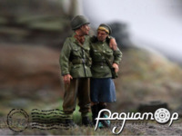 Американский раненый солдат и советская женщина-полевой медик (2 фигурки) 269200