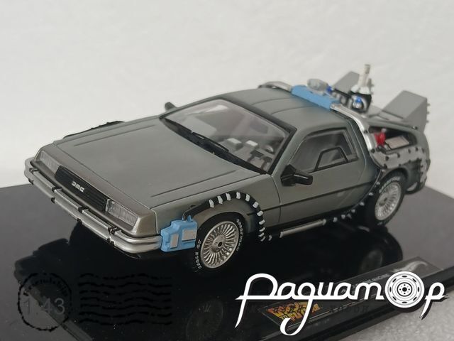 DeLorean DMC-12 