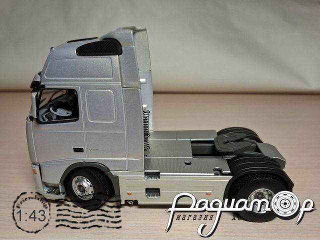 Volvo FH12 Globetrotter XL седельный тягач (2004) 318091 [SR]