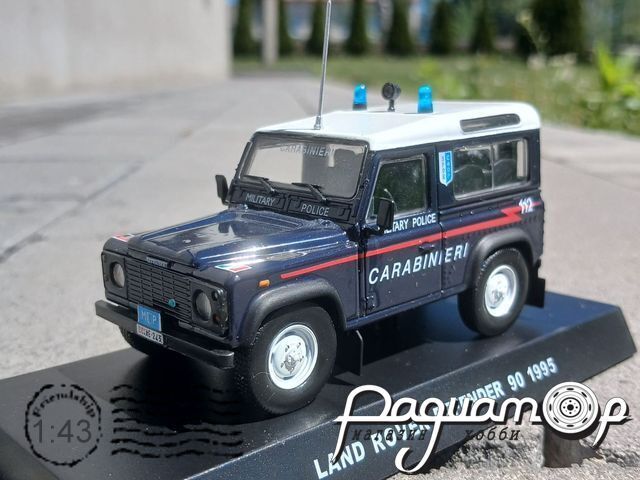 Land Rover Defender 90 Military Police (1995) 585243***